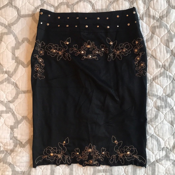 Marciano Dresses & Skirts - Beaded Marciano Pencil Skirt